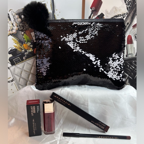 Anastasia Other - Anastasia 2pc Lip Essential W/Black sequin cosmetic pouch NIB